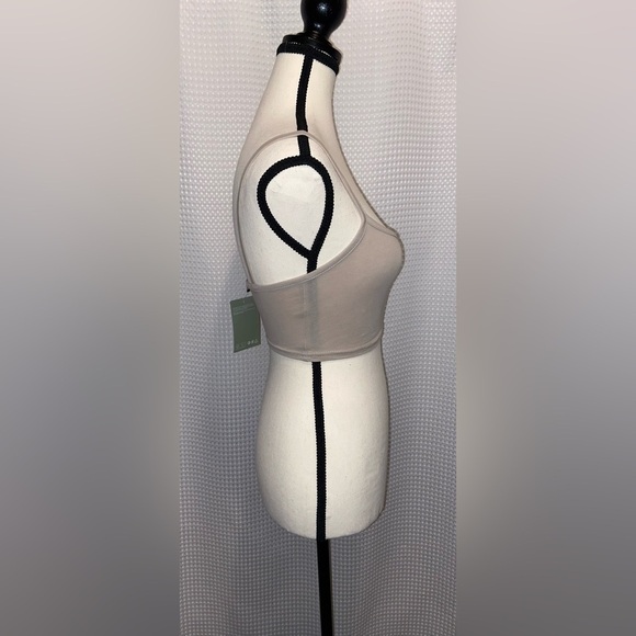 Women’s H&M Divided white cropped tank / bralette size XL NWT - Picture 9 of 10